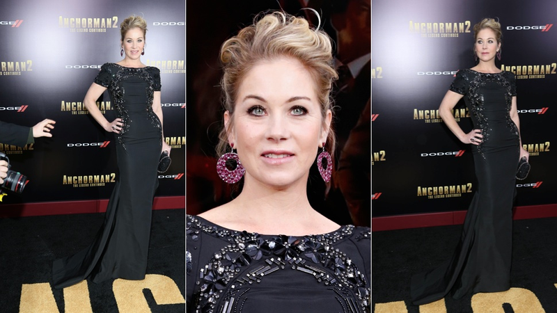 Illustration for article titled Kristen Wiig's Dress Could Have Come From Diva Plavalaguna's Closet